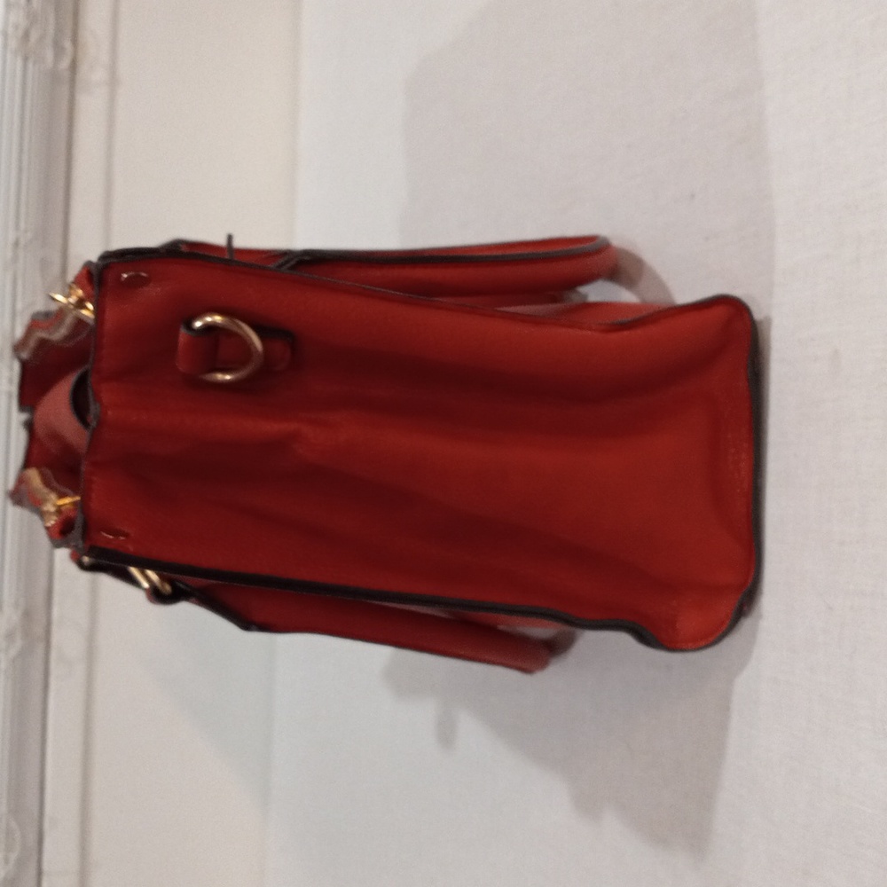 Handbag/Crossbody - Picture 4 of 15